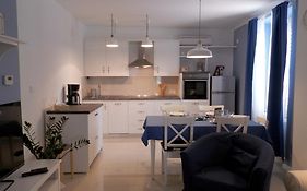 Apartment Kiki Candy
